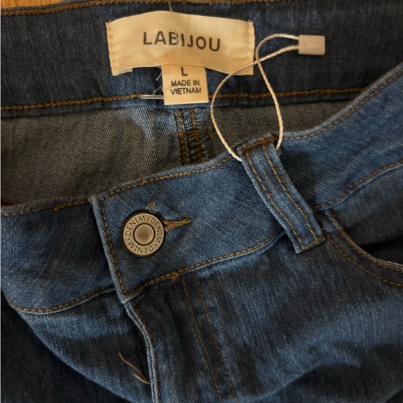 Stretchy rhinestone sparkle threaded side bootcut Jean - Picture 2 of 4